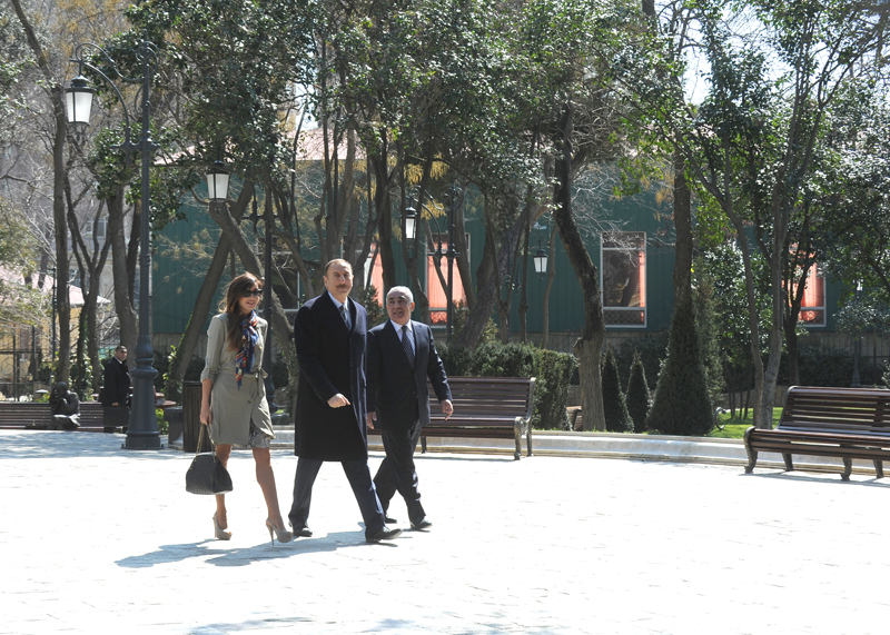 Azerbaijani President and First Lady open Officers' Park in Baku (PHOTO)