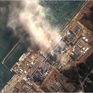 Government: Reactor shell may be damaged, workers leave (UPDATE)