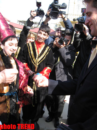 U.S. ambassador's residence in Azerbaijan marks Novruz (PHOTO)