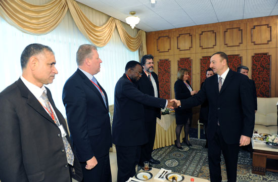 Azerbaijani President meets with participants of World Forum on Intercultural Dialogue (PHOTO)