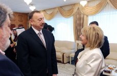 Azerbaijani President meets with participants of World Forum on Intercultural Dialogue (PHOTO)