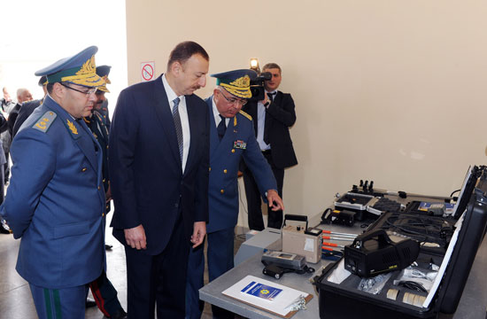 Azerbaijani President gets acquainted with conditions created in Astara customs office (PHOTO)