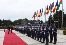 Official welcoming ceremony held for Romanian President in Baku (PHOTO)