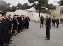 Azerbaijani President examines rebuilding progress in Badamdar settlement of Baku's Sabail district (PHOTO)