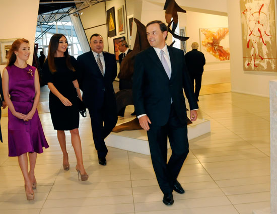 Azerbaijan's First Lady visits Masterpieces of Art exhibition at Museum of Modern Art (PHOTO)