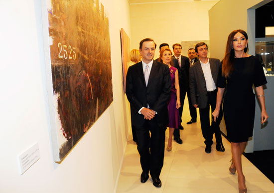 Azerbaijan's First Lady visits Masterpieces of Art exhibition at Museum of Modern Art (PHOTO)