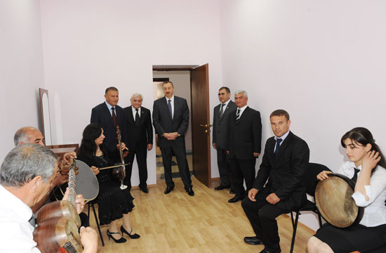 Azerbaijani President inspects Garabagh Mugham Centre named after Uzeyir Hajibayli in Agjabadi (PHOTO)
