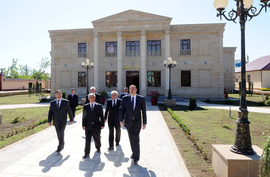 Azerbaijani President Ilham Aliyev gets acquainted with overhauled Culture House in Agjabadi (PHOTO)