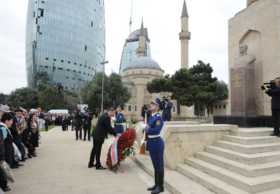 Azerbaijan`s President attends Victory Day ceremony in Baku (UPDATE) (PHOTO)