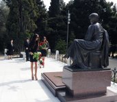 Azerbaijani President and his spouse visit tomb of National Leader Heydar Aliyev (UPDATE) (PHOTOS)