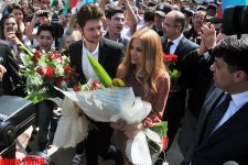 Winners of  Eurovision Song Contest 2011 laid flowers at monument to Heydar Aliyev (PHOTO)