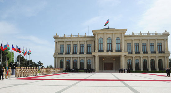 Czech President officially welcomed to Azerbaijan (PHOTO)