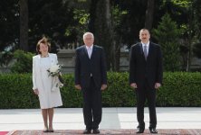 Czech President officially welcomed to Azerbaijan (PHOTO)