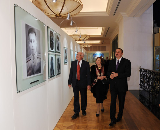 Czech President visits Heydar Aliyev Foundation (PHOTOS)