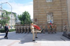 Azerbaijani President visits monument to Azerbaijan Democratic Republic (PHOTO)