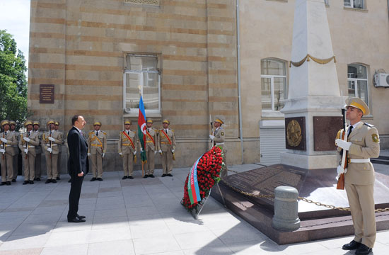 Azerbaijani President visits monument to Azerbaijan Democratic Republic (PHOTO)