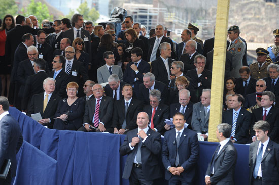 Azerbaijan`s President participates in official parade in Italy (PHOTO)