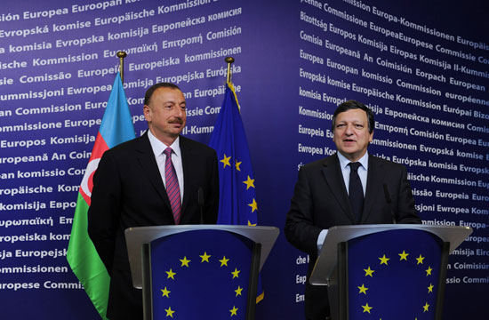 Azerbaijani President: Active dialogue exists between EU and Azerbaijan (UPDATE 2) (PHOTO)