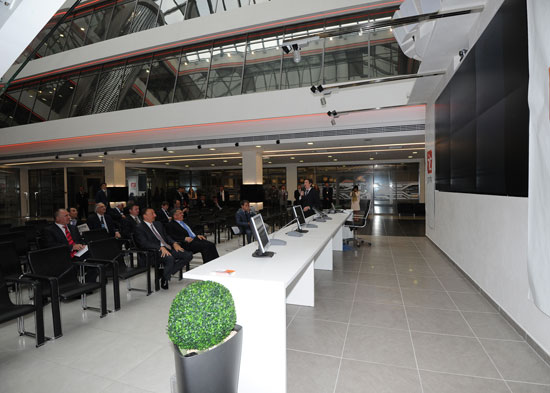 President of Azerbaijan visits high-tech "IT Park" in Kazan (PHOTO)