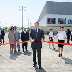 Azerbaijani President opens Darnagul station of Baku Metro (PHOTO)