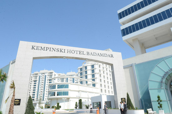 Azerbaijani President opens Kempinski Hotel-Badamdar (PHOTO)