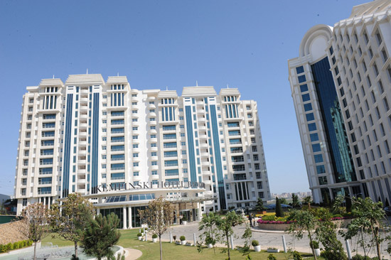 Azerbaijani President opens Kempinski Hotel-Badamdar (PHOTO)