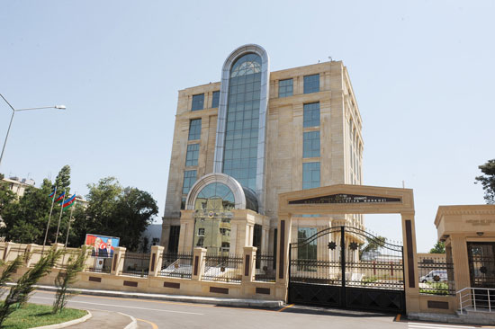 President Ilham Aliyev: Azerbaijan's citizens should be offered qualitative medical service (UPDATE) (PHOTO)