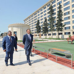 Azerbaijani President inspects reconstruction work in Buzovna settlement (PHOTO)