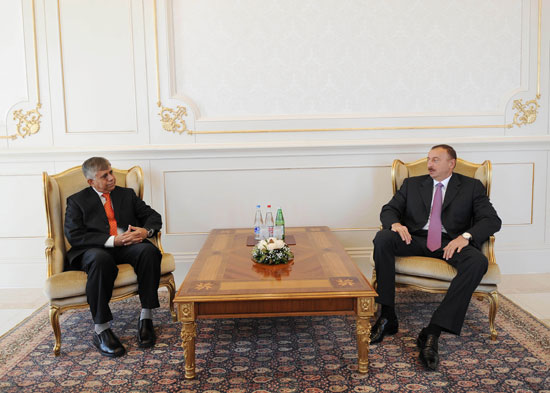 Azerbaijani President receives credentials of new Pakistani ambassador  (PHOTO)