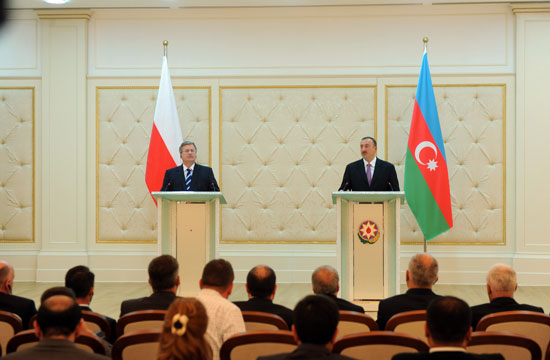 Azerbaijani, Polish presidents give joint press conference