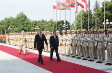 Polish President officially welcomed to Azerbaijan (PHOTO)