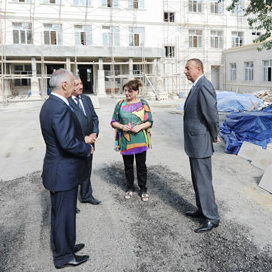 Azerbaijani President inspects repair and reconstruction work at schools in Baku (PHOTO)