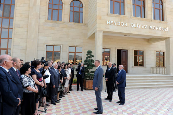 Azerbaijani President inaugurates Heydar Aliyev Center in Siyazan region
(UPDATE)(PHOTO)