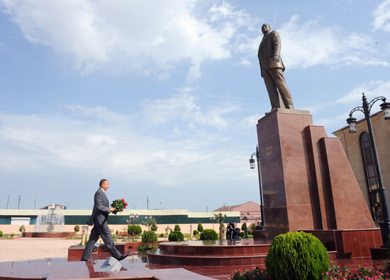 Azerbaijani President inaugurates Heydar Aliyev Center in Siyazan region
(UPDATE)(PHOTO)