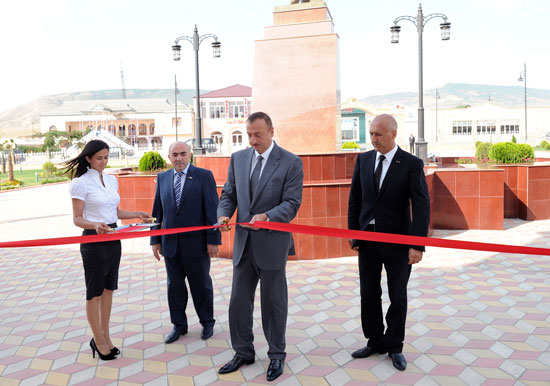 Azerbaijani President inaugurates Heydar Aliyev Center in Siyazan region
(UPDATE)(PHOTO)
