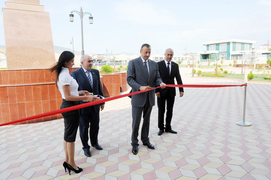 Azerbaijani President inaugurates Heydar Aliyev Center in Siyazan region
(UPDATE)(PHOTO)