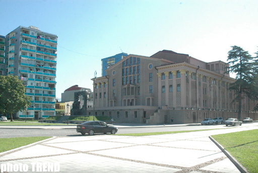 President of Georgia visits new block for refugees in Batumi