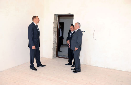 Azerbaijani President inspects reconstruction of two schools and kindergarten in Baku (PHOTO)