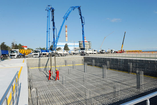 Azerbaijani President lays foundation stone of a unit at Shimal power station (PHOTO)