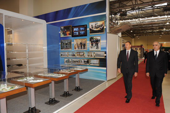 Azerbaijani President attends "Azerbaijan - 20 years of independence" exhibition (PHOTO)