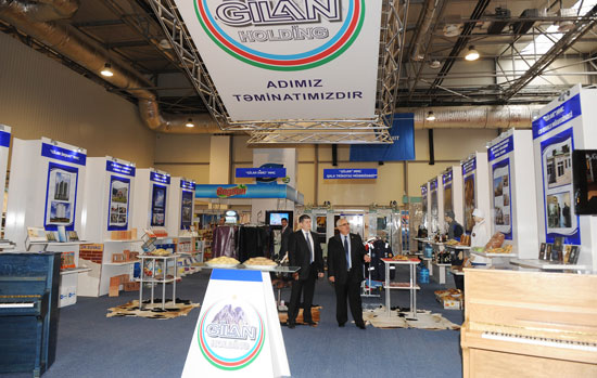 Azerbaijani President attends "Azerbaijan - 20 years of independence" exhibition (PHOTO)