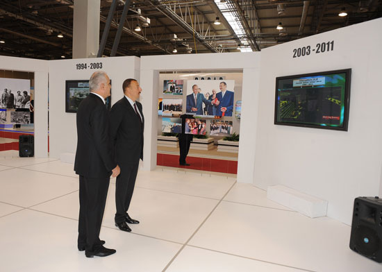 Azerbaijani President attends "Azerbaijan - 20 years of independence" exhibition (PHOTO)