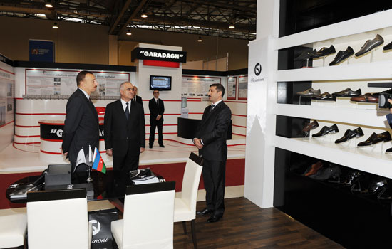 Azerbaijani President attends "Azerbaijan - 20 years of independence" exhibition (PHOTO)