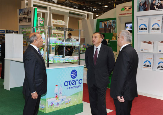 Azerbaijani President attends "Azerbaijan - 20 years of independence" exhibition (PHOTO)