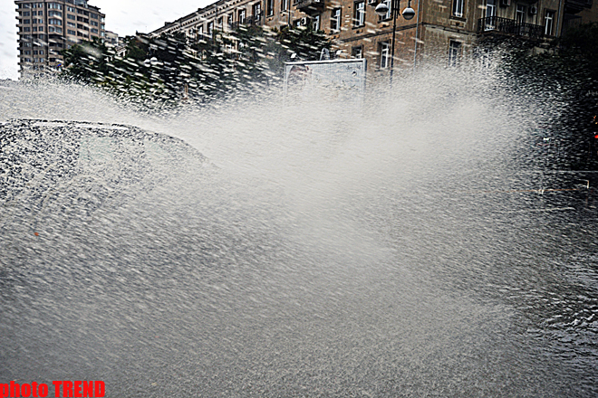 Baku’s streets turned into torrents following the rain - PHOTOSESSION