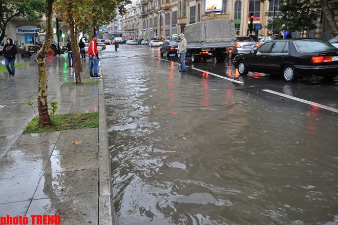 Baku’s streets turned into torrents following the rain - PHOTOSESSION
