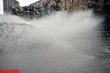 Baku’s streets turned into torrents following the rain - PHOTOSESSION