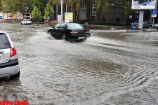 Baku’s streets turned into torrents following the rain - PHOTOSESSION
