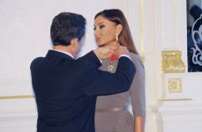 French President awards Azerbaijani First Lady with order (PHOTO)