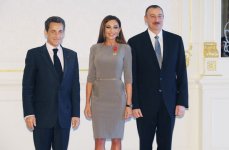 French President awards Azerbaijani First Lady with order (PHOTO)